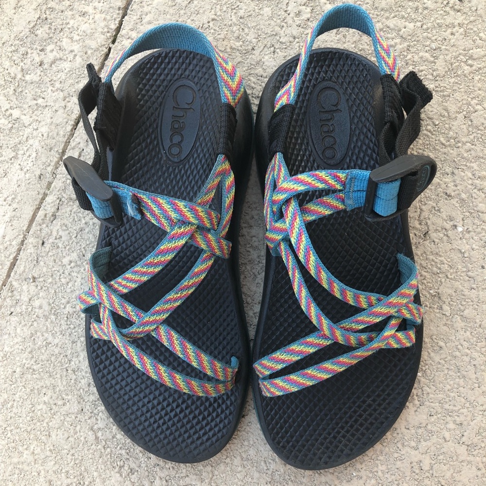 VGUC chacos size 4 little kid unisex